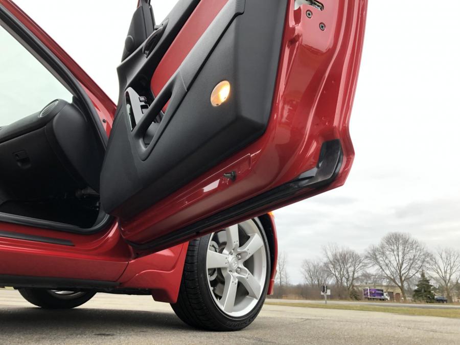 Детали интерьера Mazda RX-8 2005 года  (фото 160 из 197)